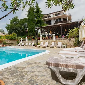 Sol Hotel